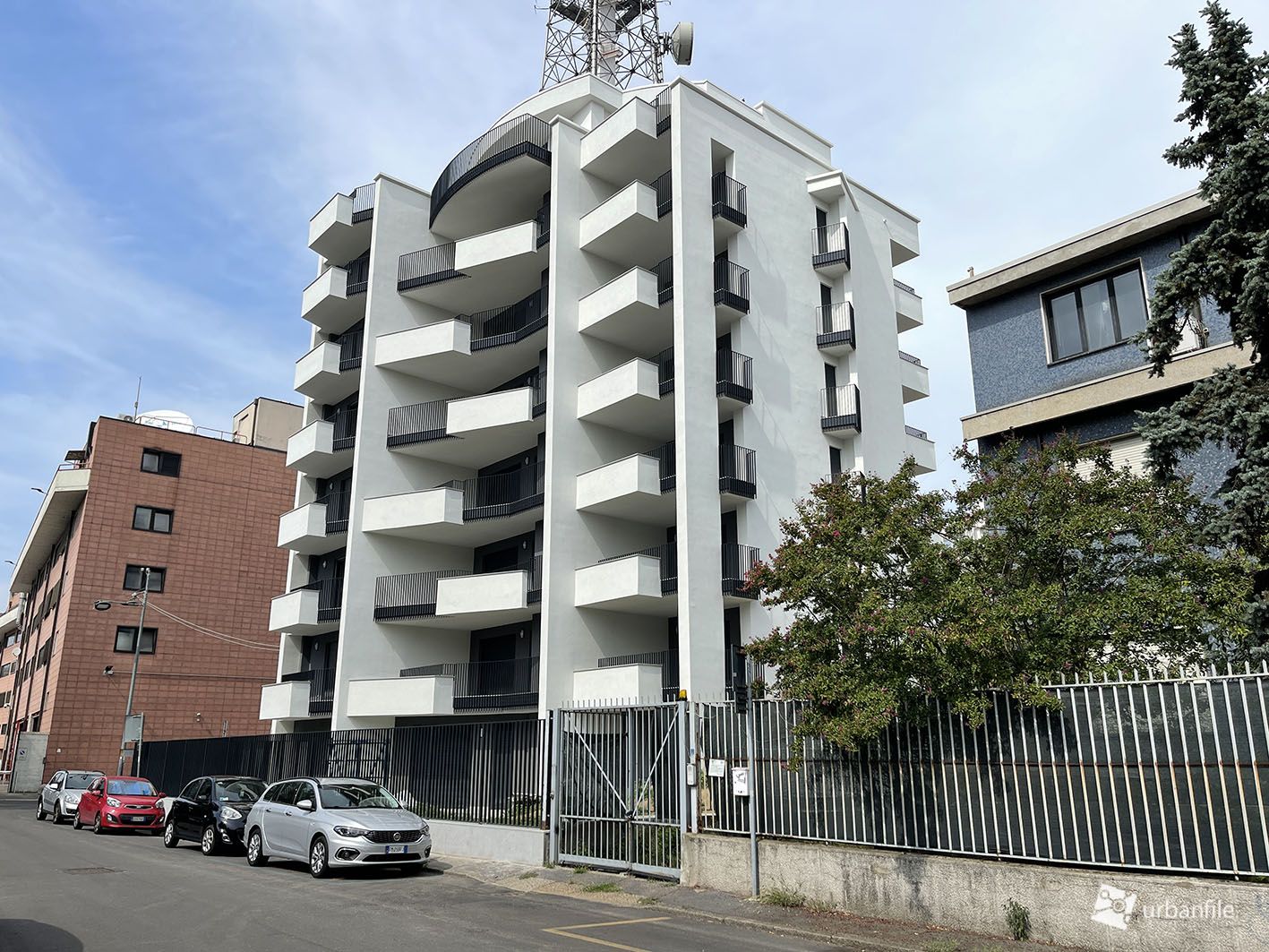 Riva Villasanta 11 gli edifici