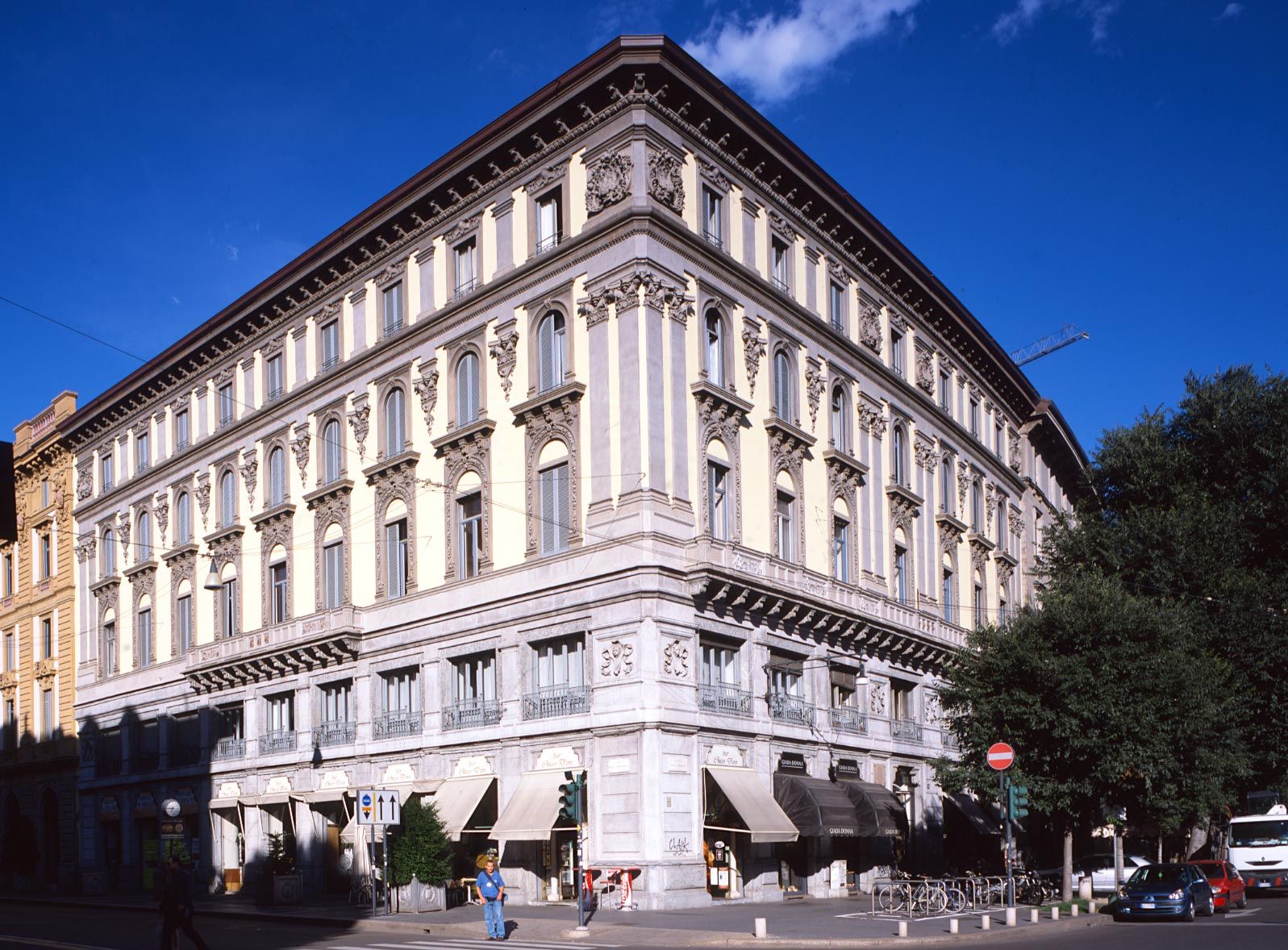 AXA Cadorna il palazzo